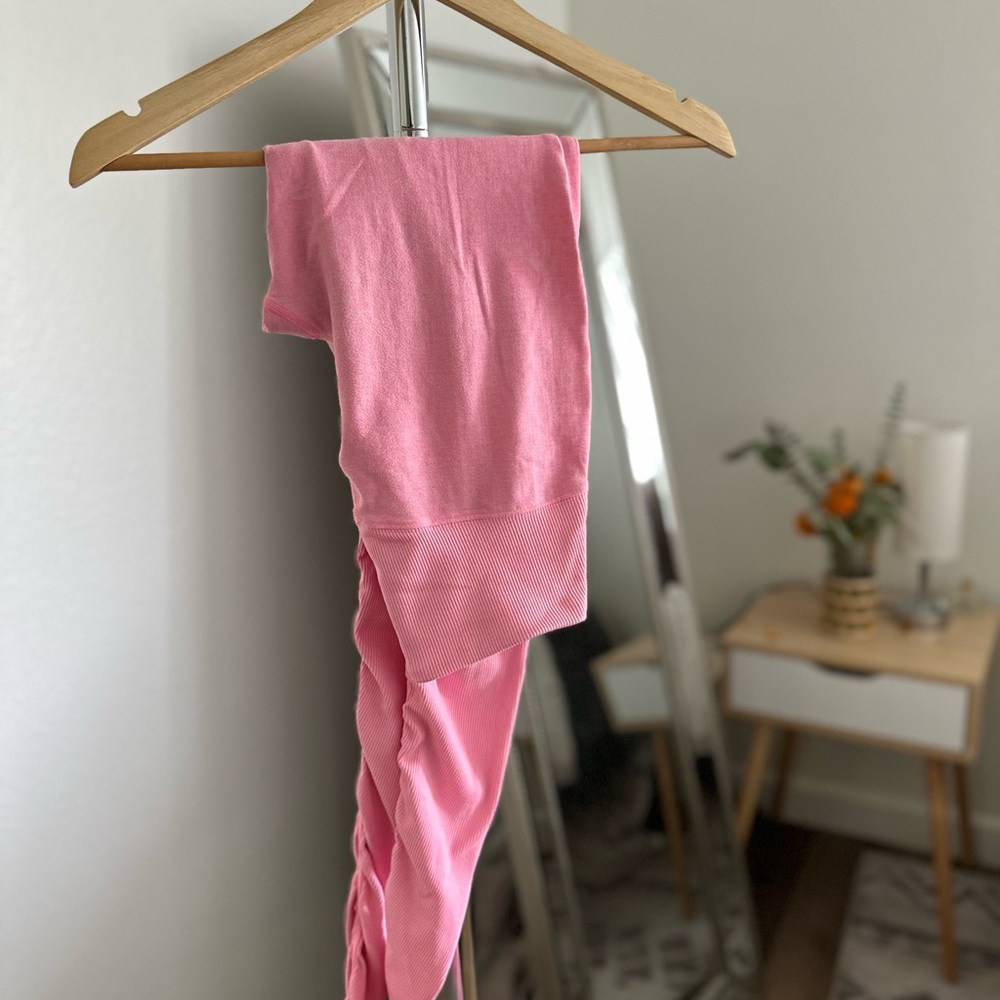 Alo Yoga GODDESS Bra + leggings SET - Picture 7 of 12